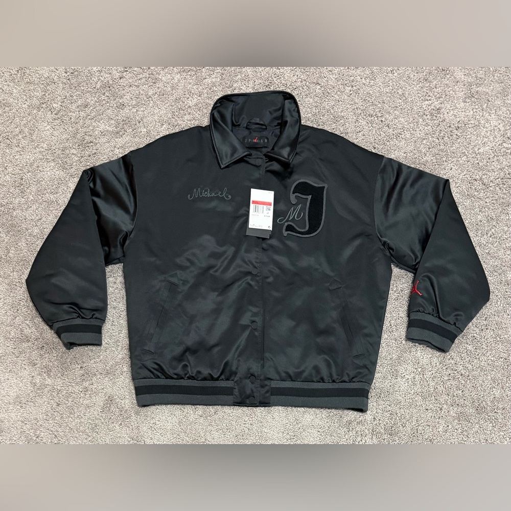 Air‎ Jordan Varsity Core Bomber Jacket FV7137-010 Black Womens Size Large